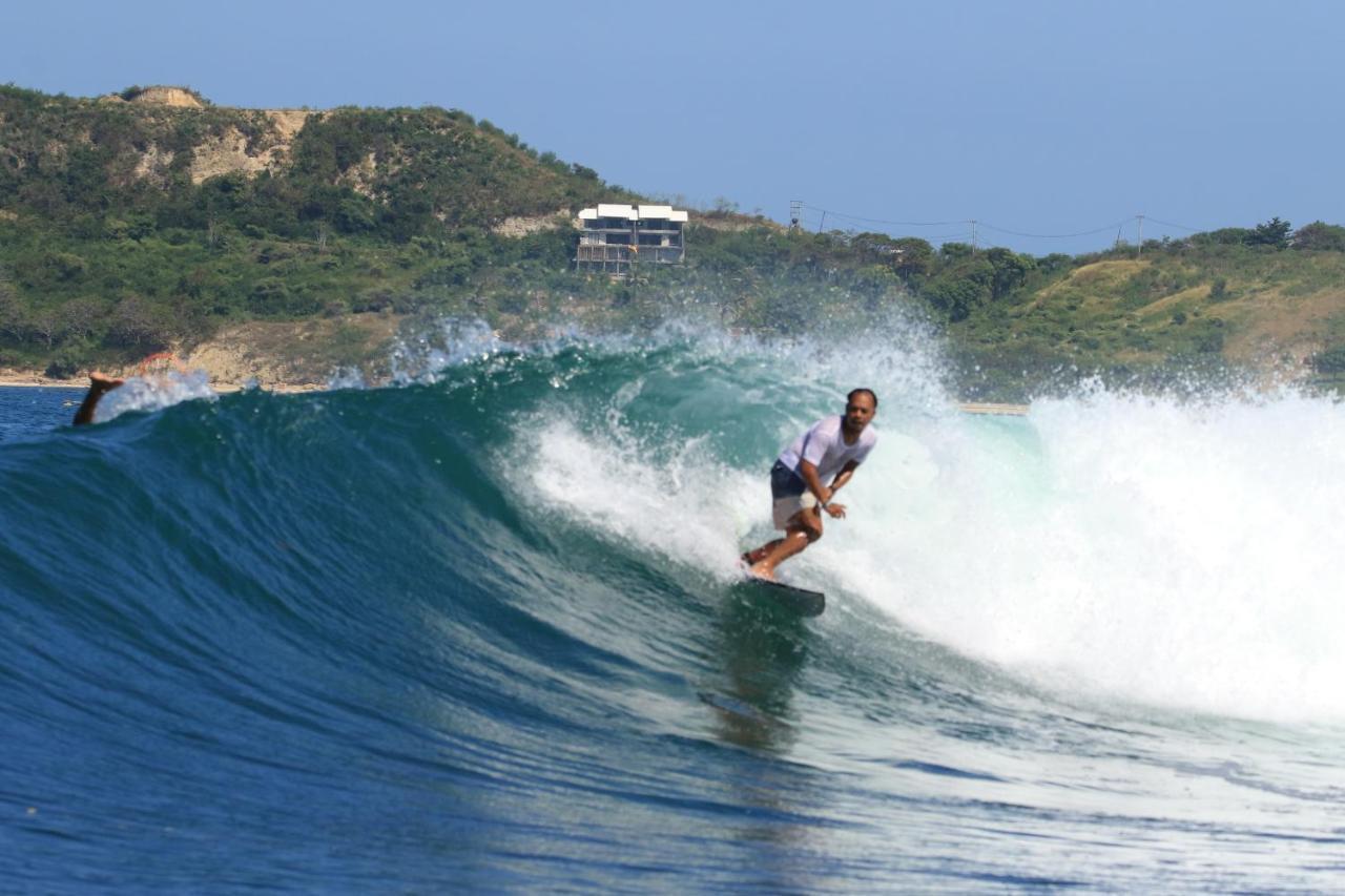 Tropical Sunday Bungalow - Surf And Stay Selong Belanak Kültér fotó