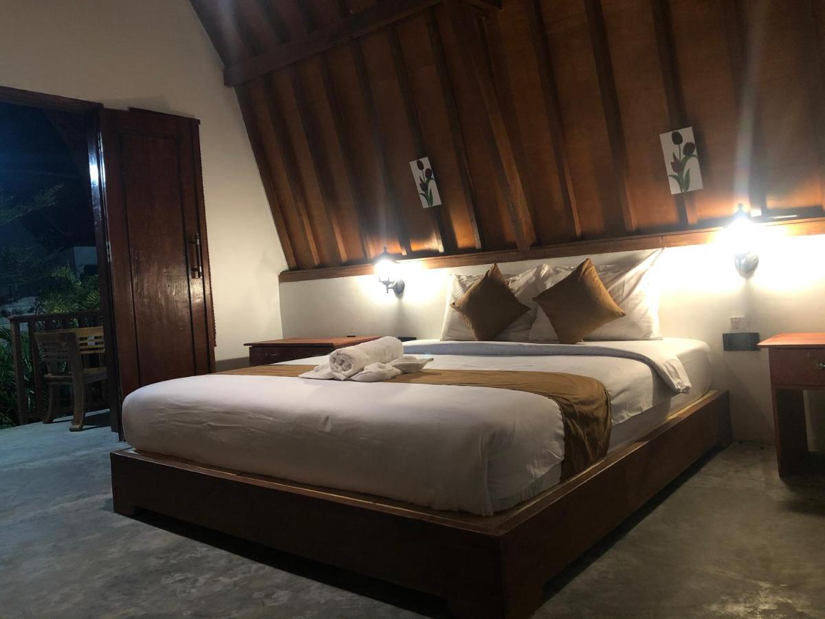 Tropical Sunday Bungalow - Surf And Stay Selong Belanak Kültér fotó
