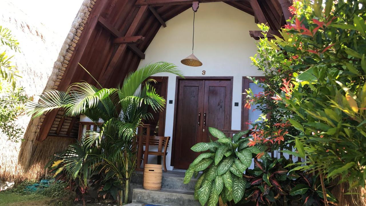 Tropical Sunday Bungalow - Surf And Stay Selong Belanak Kültér fotó